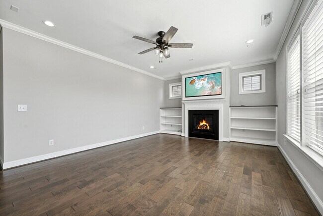 Building Photo - 720 Culmore Dr