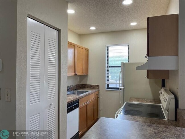 Foto del edificio - 11634 NW 26th Ct