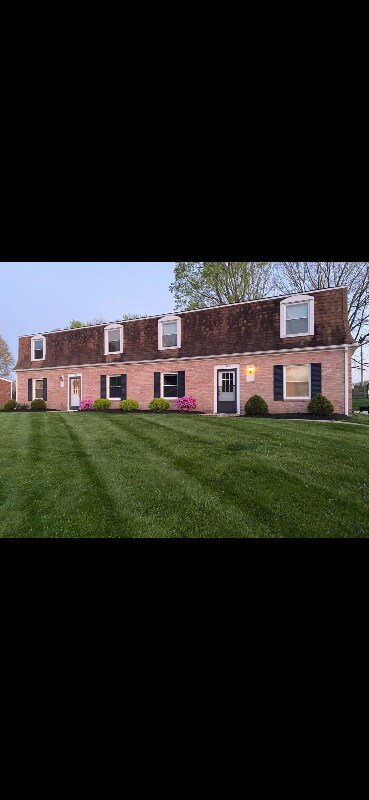 Foto principal - 1606 Clearbrook Rd NW