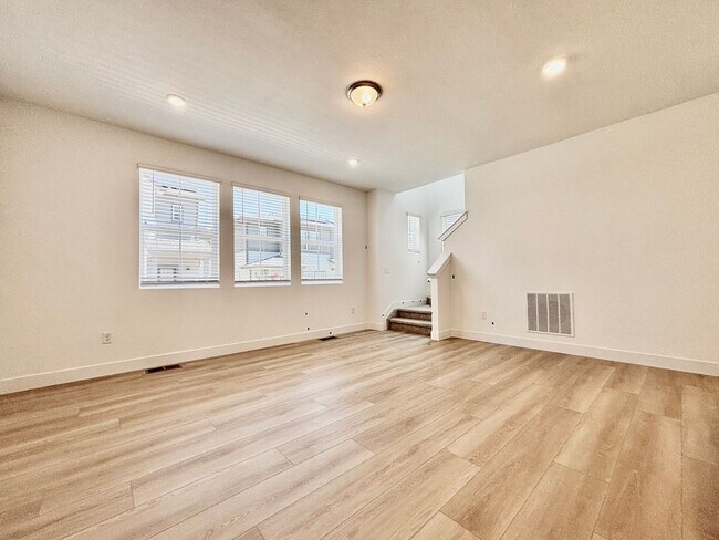 Foto del edificio - Beautiful Newly Built Home in North Fort C...