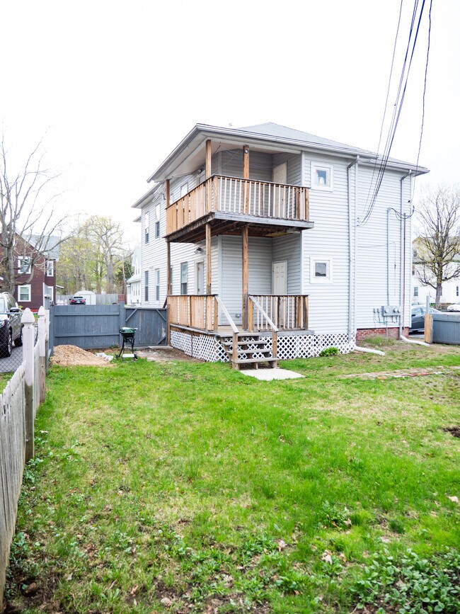 Building Photo - 10 Buffum St
