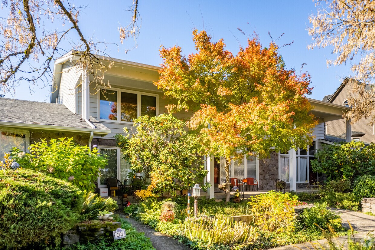 Foto principal - 2121 NE 17th Ave