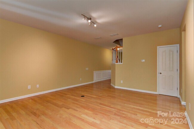 Building Photo - 10214 Blakeney Preserve Dr