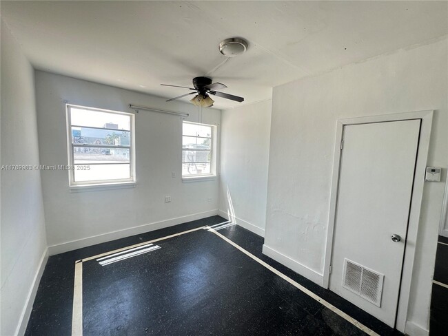 Foto del edificio - 203 NW 36th St