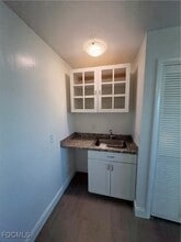 Building Photo - 5101 Manor Ct