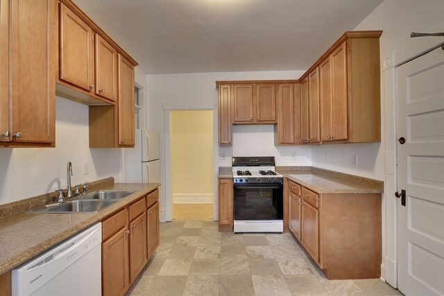 Foto del edificio - 598 Lincoln Ave