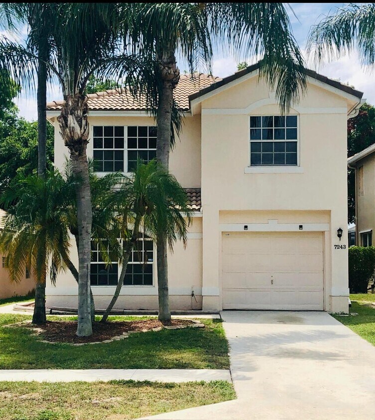 Primary Photo - 7243 Coppitt Key St