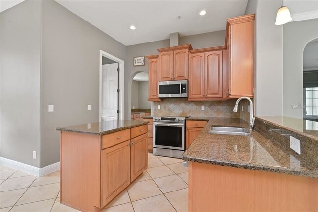 Building Photo - 4 br, 2.5 bath House - 1546 Hanks Ave