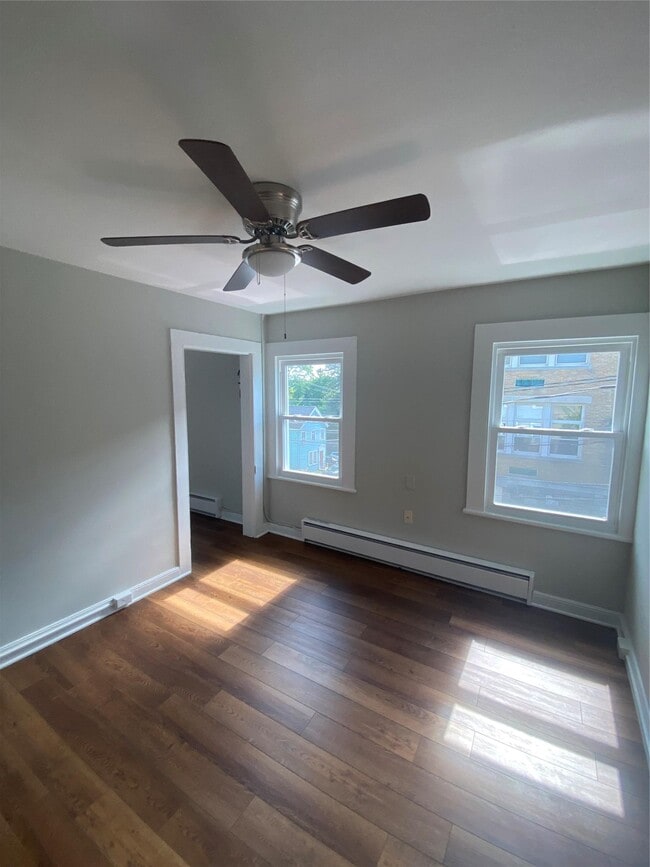 Building Photo - 13 Cozzens Ave