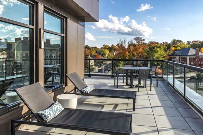 Building Photo - Orpheum Apartments