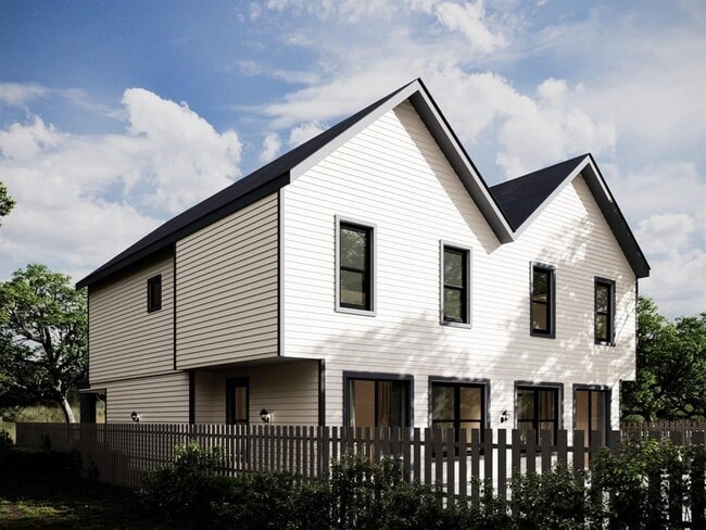 Building Photo - 4618 Davenport St