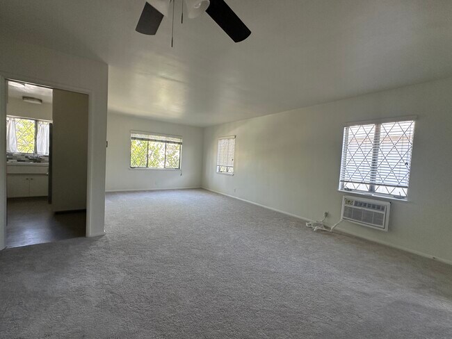 Foto del edificio - 1130 N Louise St