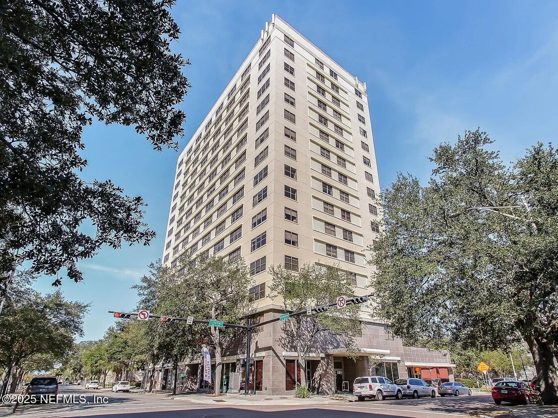 Foto principal - 311 W Ashley St
