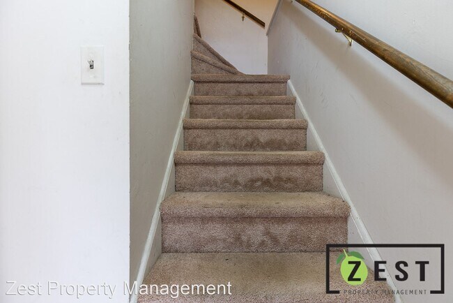 Foto del edificio - 1 br, 1 bath Apartment - 214 Woodsboro Dr