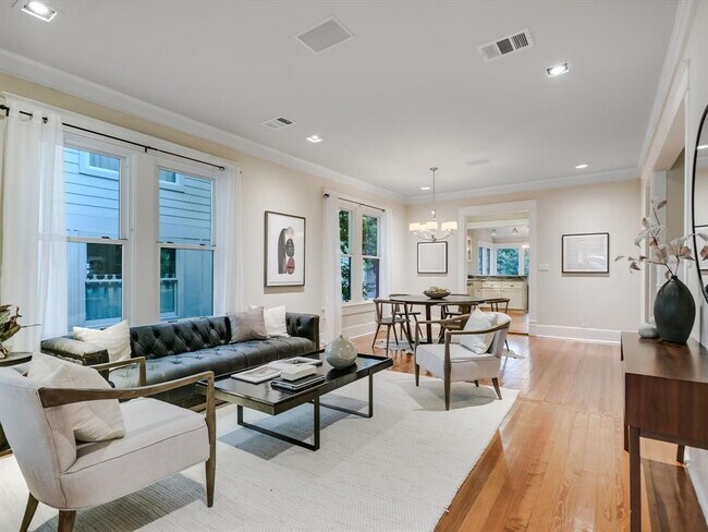 Foto del edificio - 617 Oakland Ave