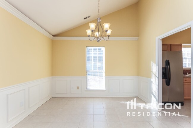 Building Photo - 10723 Spruce Knob Ln