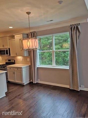 Foto del edificio - 13221 Savannah Point Dr
