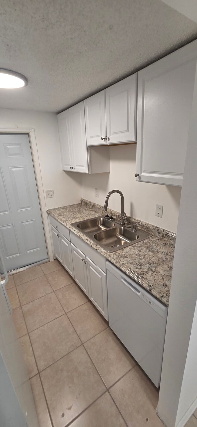 Building Photo - 4928 Getner St