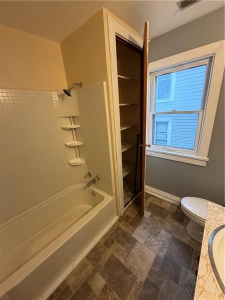 Foto del edificio - 54 W Katherine Ave