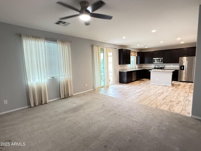 Foto del edificio - 17569 W Country Club Terrace