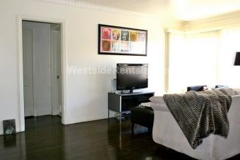 Primary Photo - 1269 N Hayworth Ave