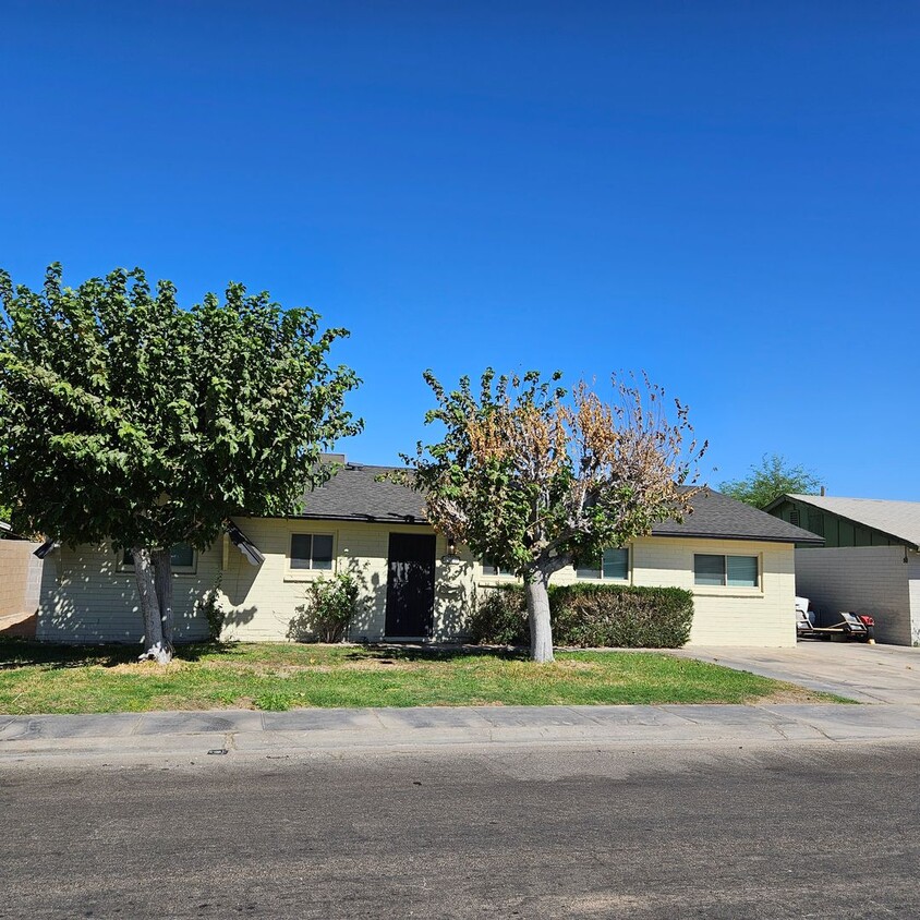 Primary Photo - Remodeled home for Rent