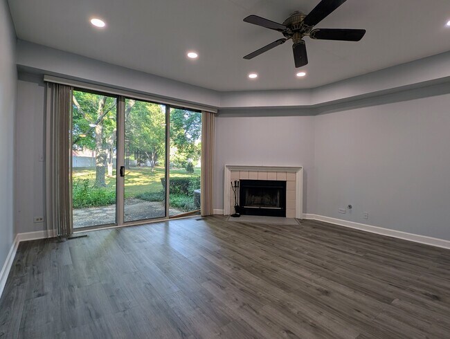Building Photo - 1122 Regency Dr