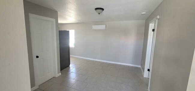 Foto del edificio - 8001 Alameda  - Apart# 3