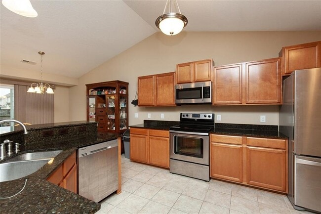 Kitchen - 407 NE 46th St