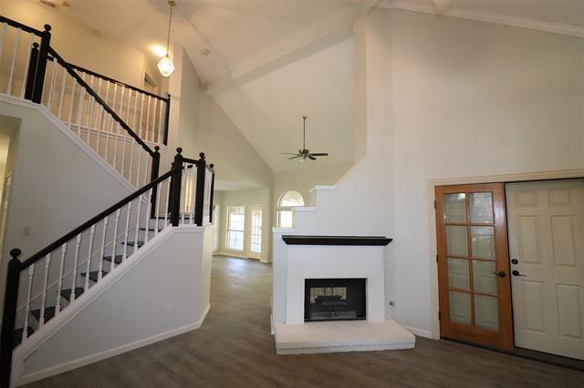 Foto del edificio - 2209 Heatherton Pl