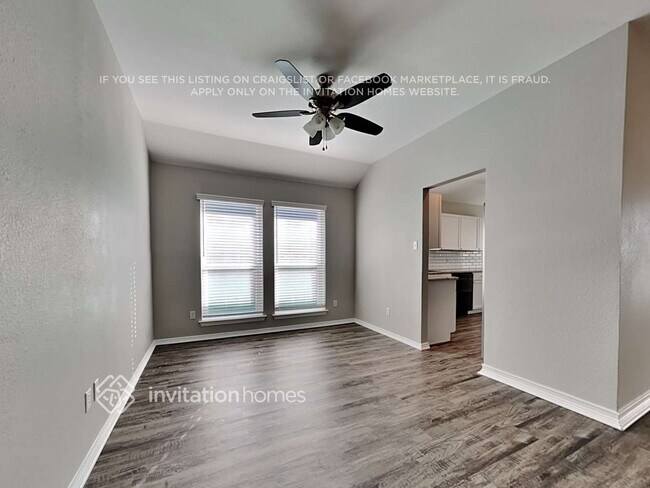 Building Photo - 1044 Springhill Dr
