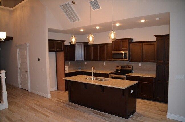 Foto del edificio - 1710 SW Riverstone Rd