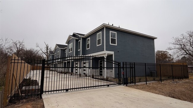 Building Photo - 3533 Alderfer St