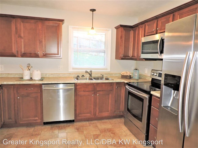 Building Photo - 3 br, 2 bath House - 1049 Cold Comfort Rd