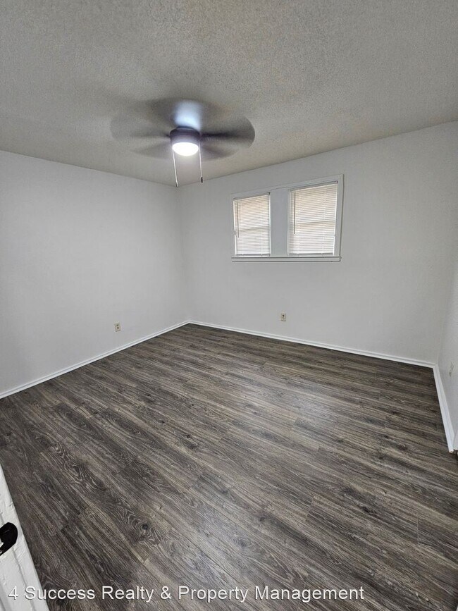 Building Photo - 4 br, 1 bath House - 519 N. Fifth