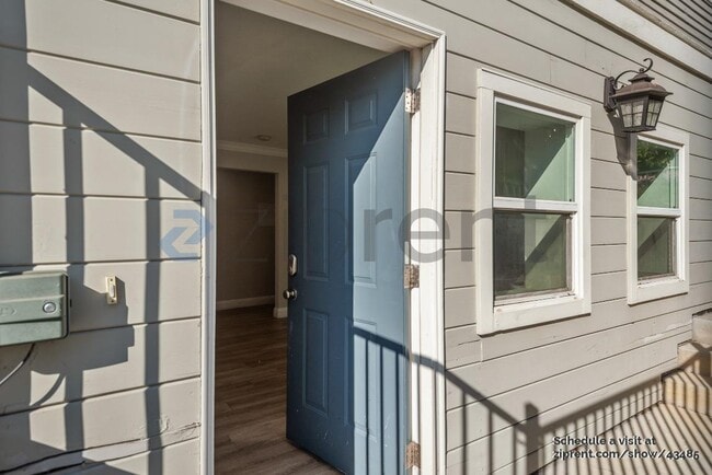 Building Photo - 1128 Adeline St