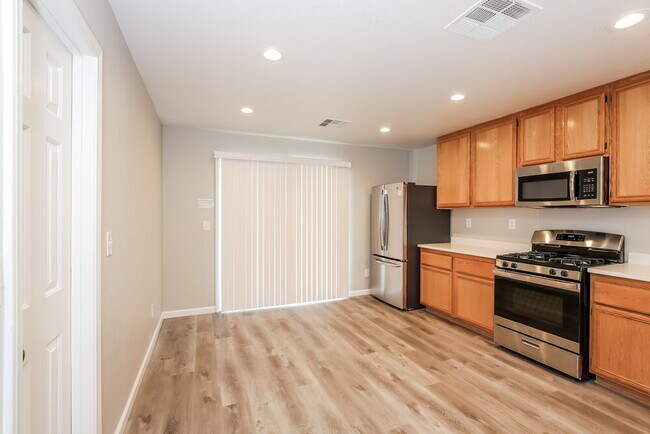 Building Photo - 8328 N Highland Ranch St