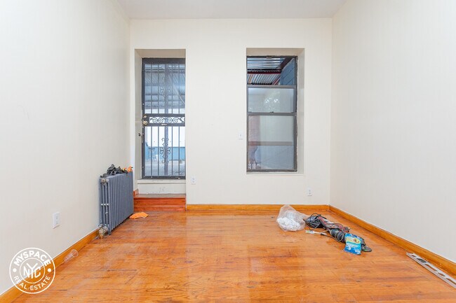 Foto del edificio - 646 Franklin Ave