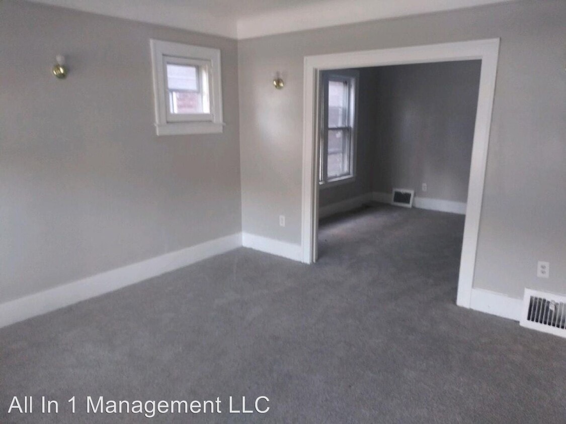 Primary Photo - 2310 Glendale Ave