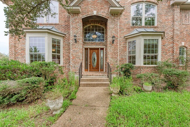 Building Photo - 10010 Brightling Ln