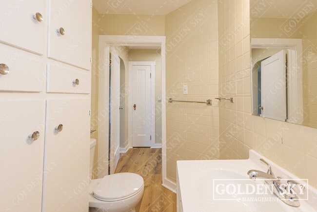 Foto del edificio - 4613 S Madison St