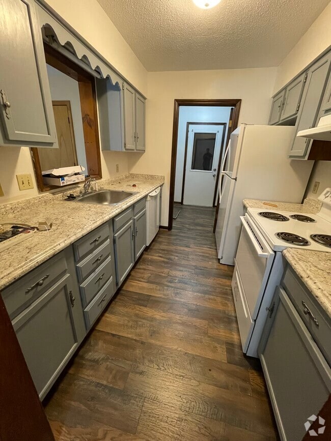 Building Photo - 506 Creekwood Cir