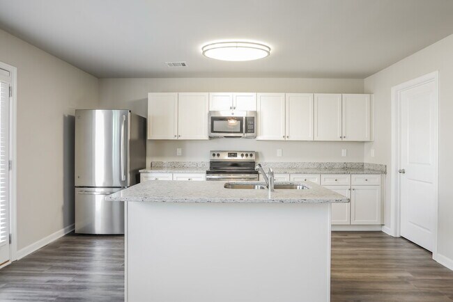 Foto del edificio - 317 Nutwood Trce