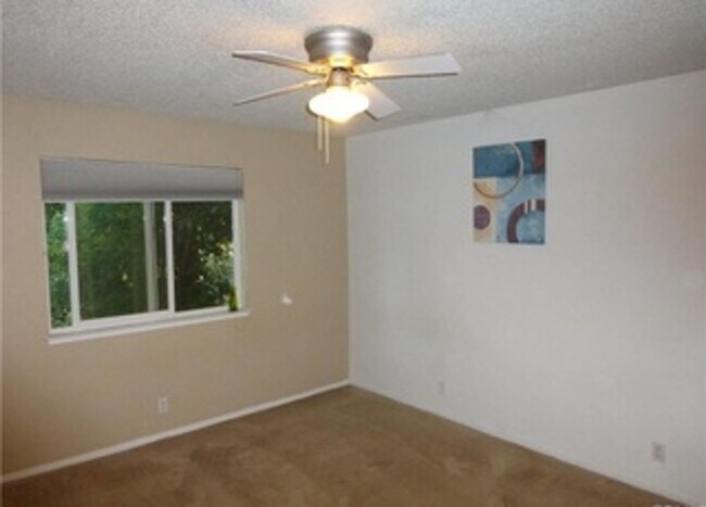 Foto del edificio - 2 Bedroom 1 Bath close to CSUC