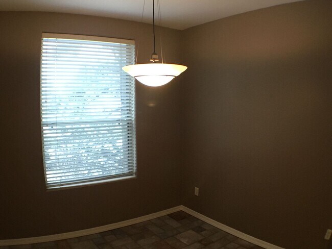 Foto del edificio - Great 2 bedroom condo on 2nd story!