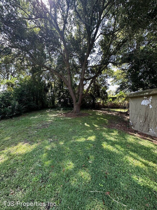 Building Photo - 2 br, 1 bath House - 513 National Ave