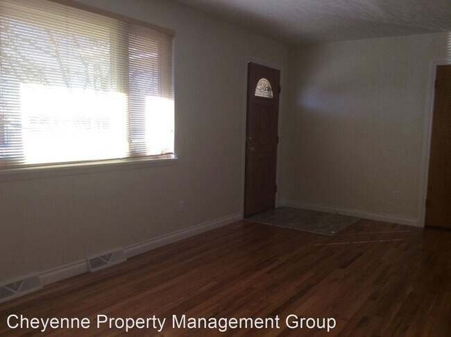 Foto del edificio - 3 br, 2.5 bath House - 1820 Milton Dr
