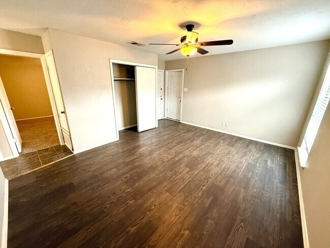 Building Photo - **APPLICATION RECEIVED** MUST SEE! 2 Bedro...