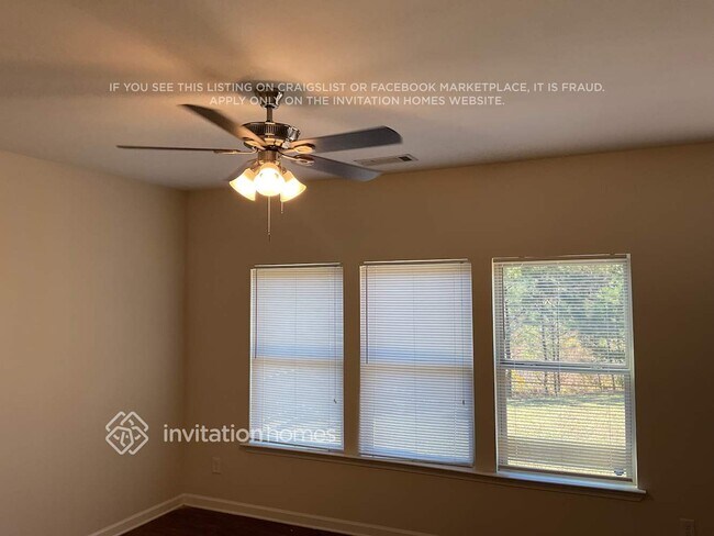 Foto del edificio - 319 Village Broad St