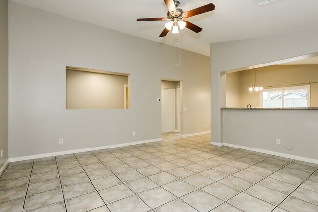 Foto del edificio - 12621 W Bloomfield Rd